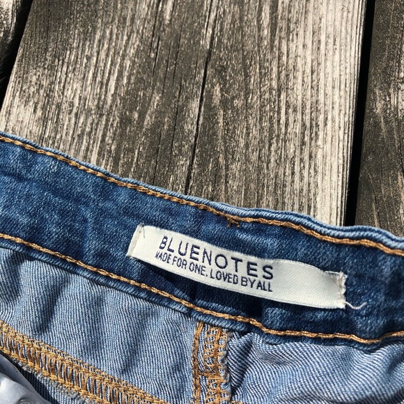 Bluenotes distressed high-rise jean shorts - Picture 2 of 4